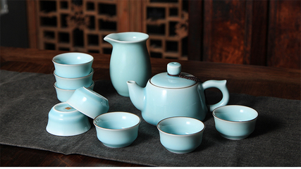 龍泉青瓷之美 賞析ZX/正爾玉十頭飛天茶具套裝的藝術(shù)與實(shí)用性